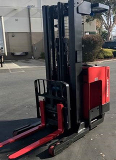 Renewed EASI Reach Truck